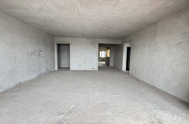 金源盛世6室2厅305.57㎡195万二手房图片