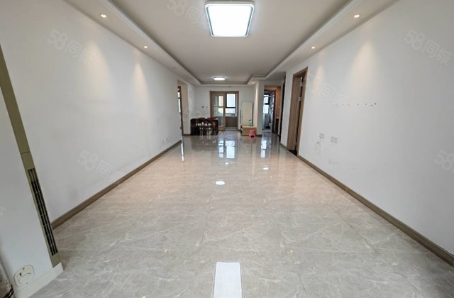 11层洋房  三叶草户型 带车位储藏室免大税