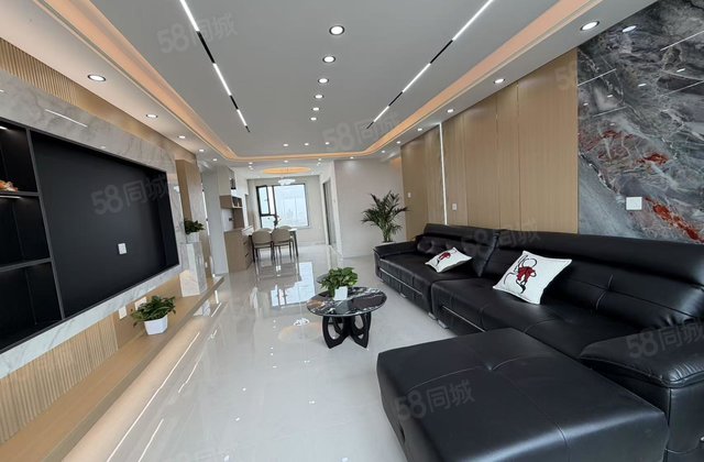 融和国际新城A区3室2厅134.5㎡75.8万二手房图片