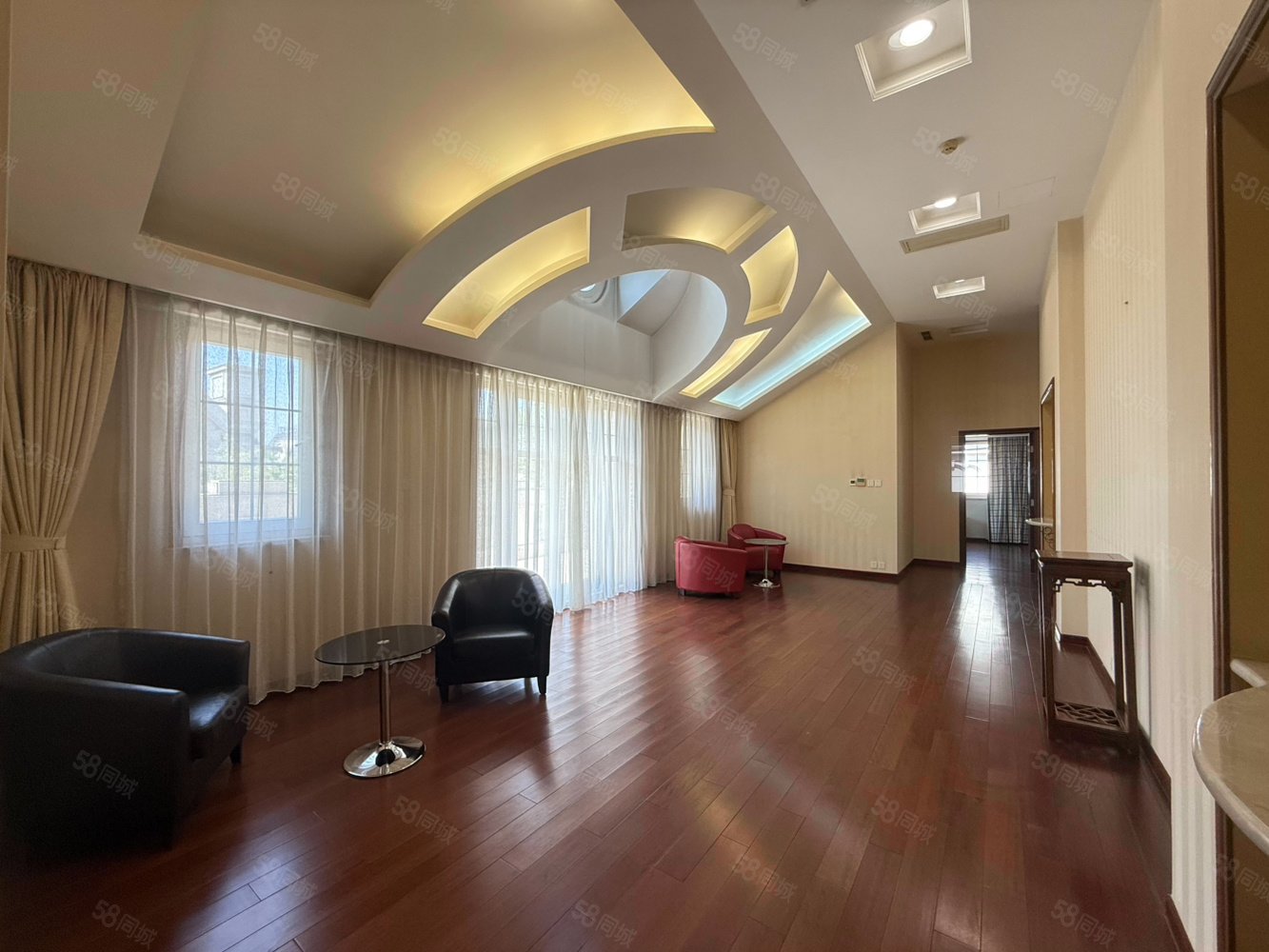 財(cái)富公館6室4廳8衛(wèi)1500㎡南北8400萬