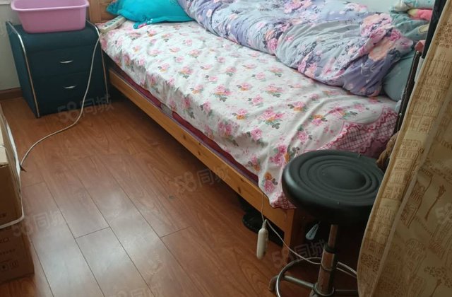诺霸佳园3室1厅98㎡51万二手房图片