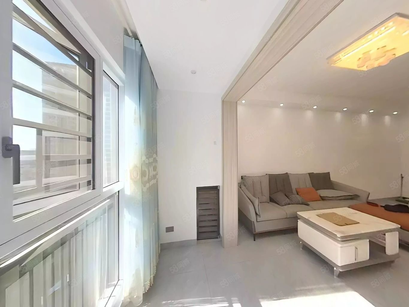 吾悦广场悦湖公馆3室2厅2卫125㎡南北88万