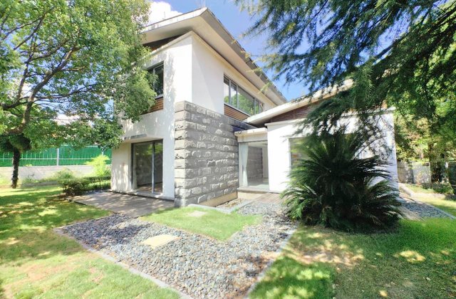 湖畔佳苑(别墅)5室2厅275㎡2880万二手房图片