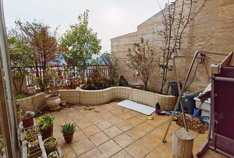 带车位出售银海嘉怡花园小高层电梯房带两个花园共3层带地暖