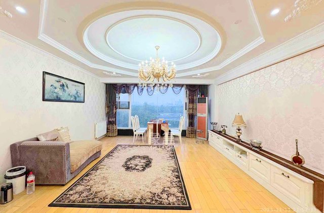 京电花园5室2厅190㎡195万二手房图片