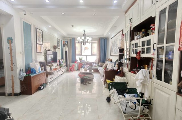 海源丽都 满二 小三居 带电梯 交通便捷 楼龄新 装修好香江