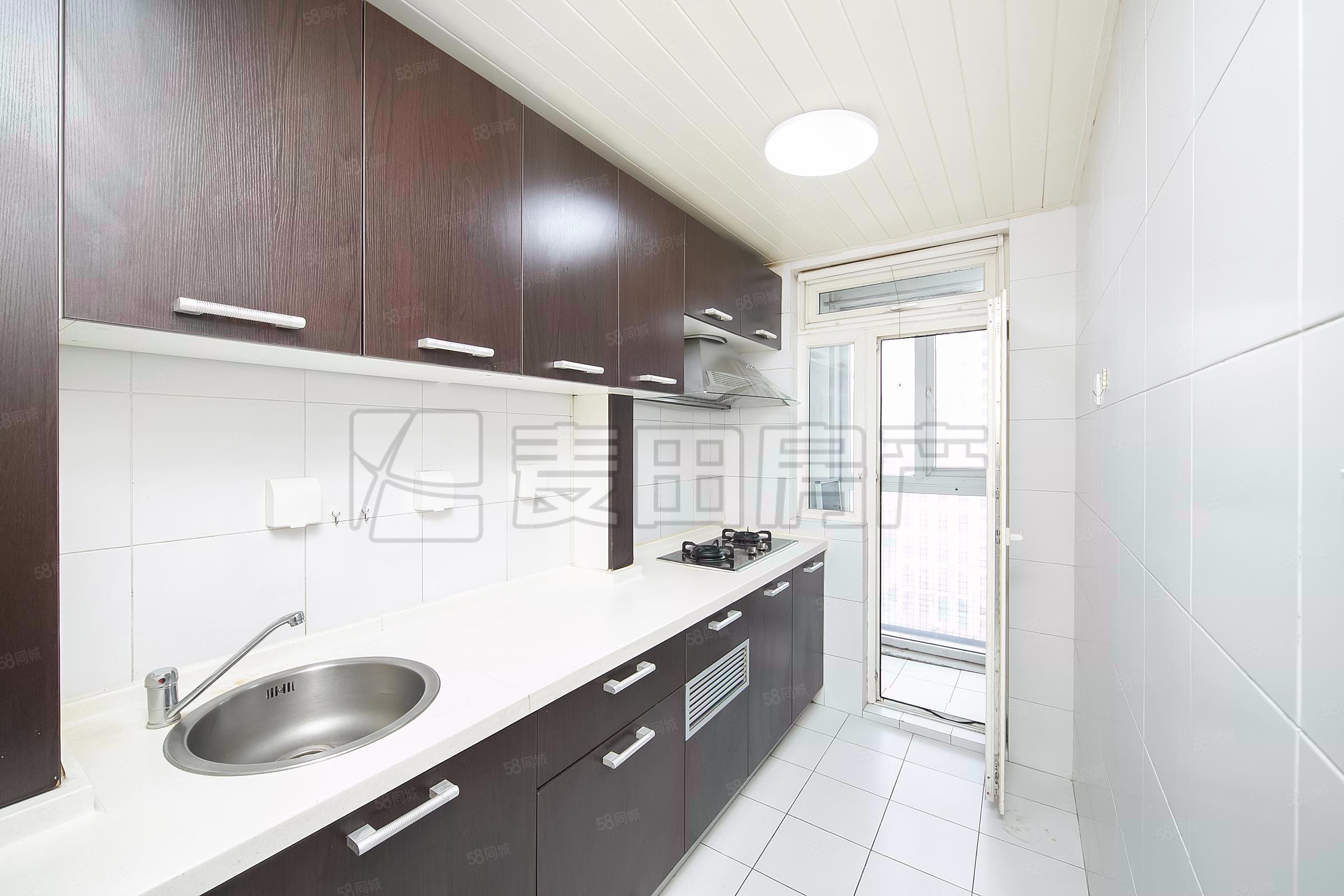 后現代城(C區(qū))3室1廳1衛(wèi)95㎡東北508萬