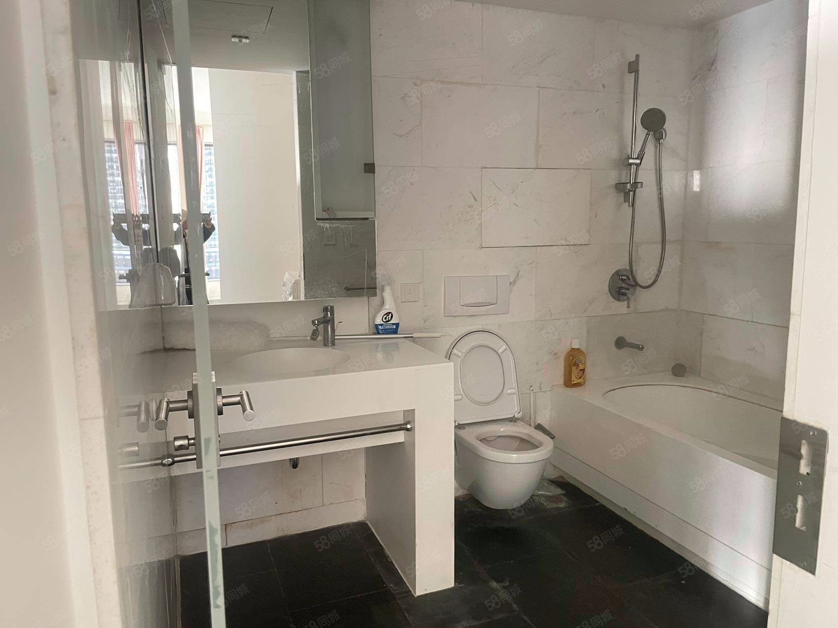 當(dāng)代MOMA1室1廳1衛(wèi)89㎡南1050萬