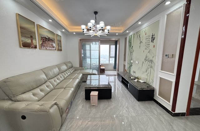 二中文苑 翡丽湾 锦绣学府 精装修三室边户 送车位 满二