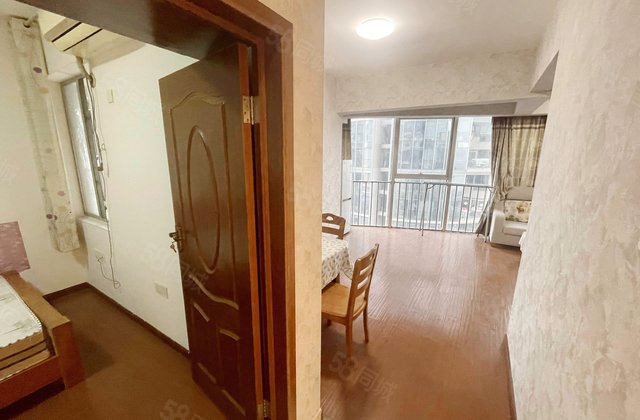 国际金融中心1室2厅41㎡55万二手房图片