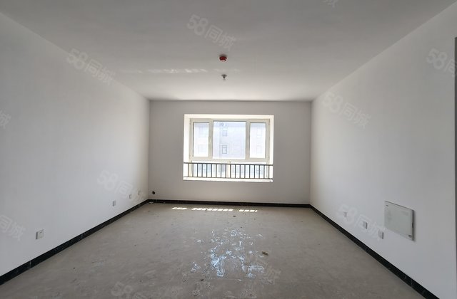 兴华西路湖景房~带车位储藏室~有证可按揭~看房方便有钥匙