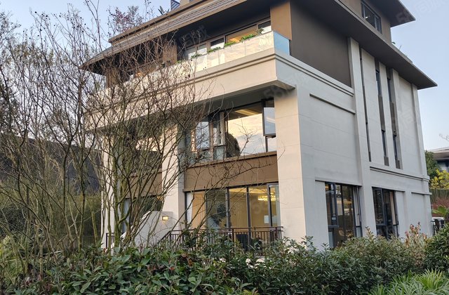 南湖国际社区(南区)5室3厅121.14㎡140万二手房图片