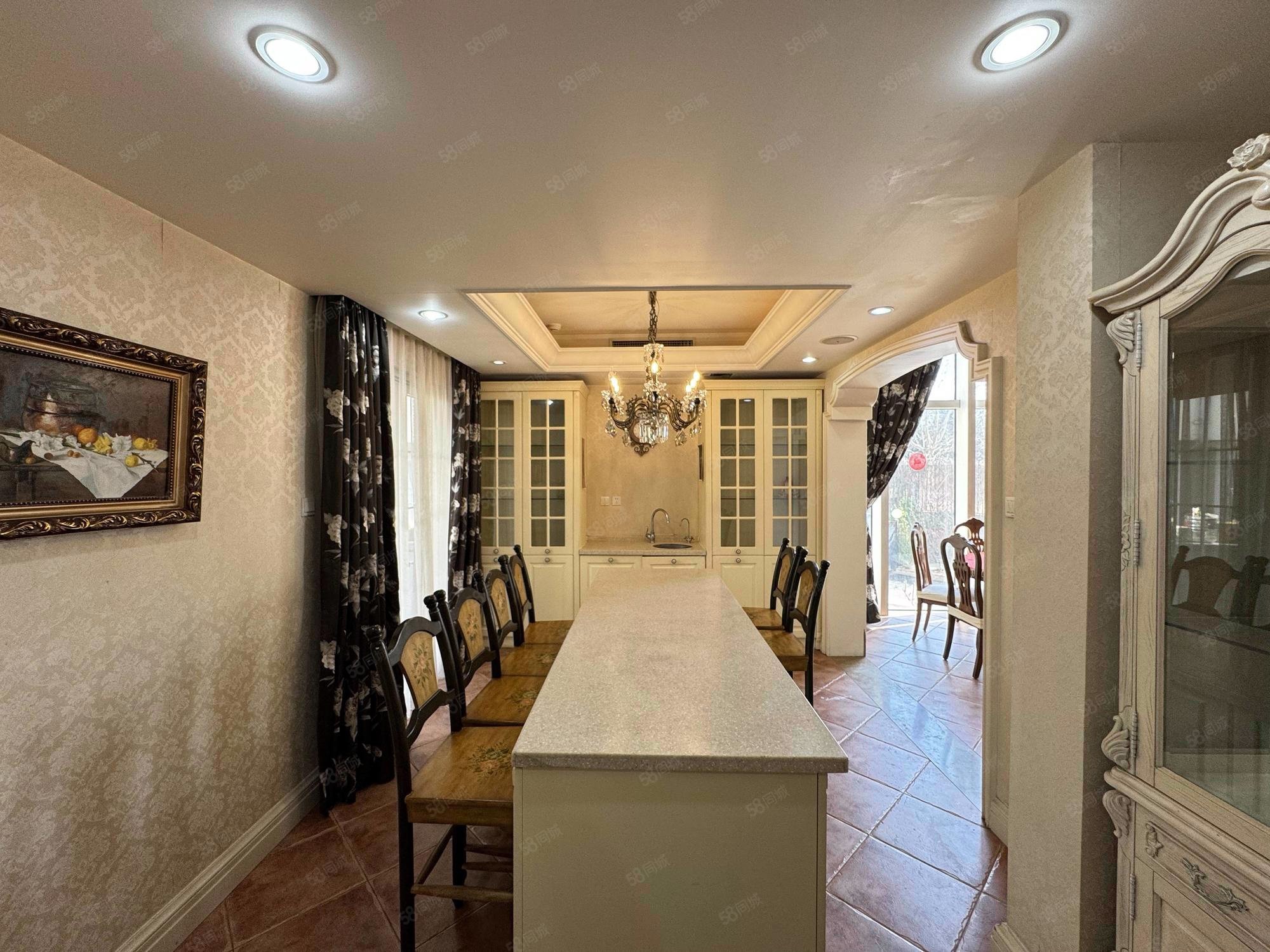 澳景園4室3廳5衛(wèi)365.66㎡南北1700萬(wàn)