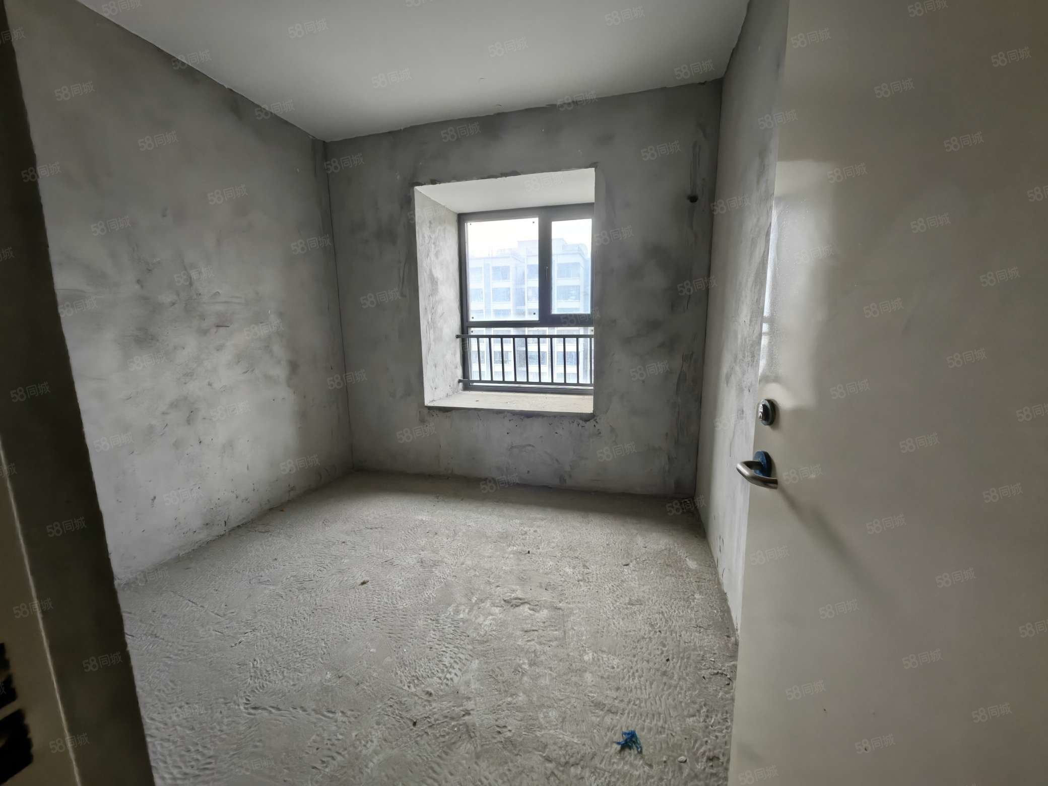 常隆花园3室2厅2卫122㎡南北56.8万