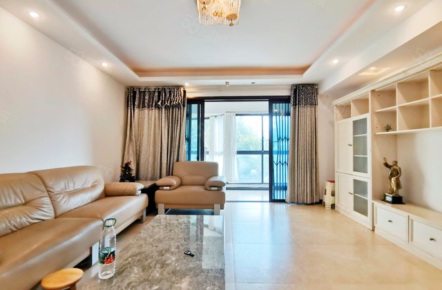 曙光泊岸5-10栋6室2厅190.65㎡228万二手房图片