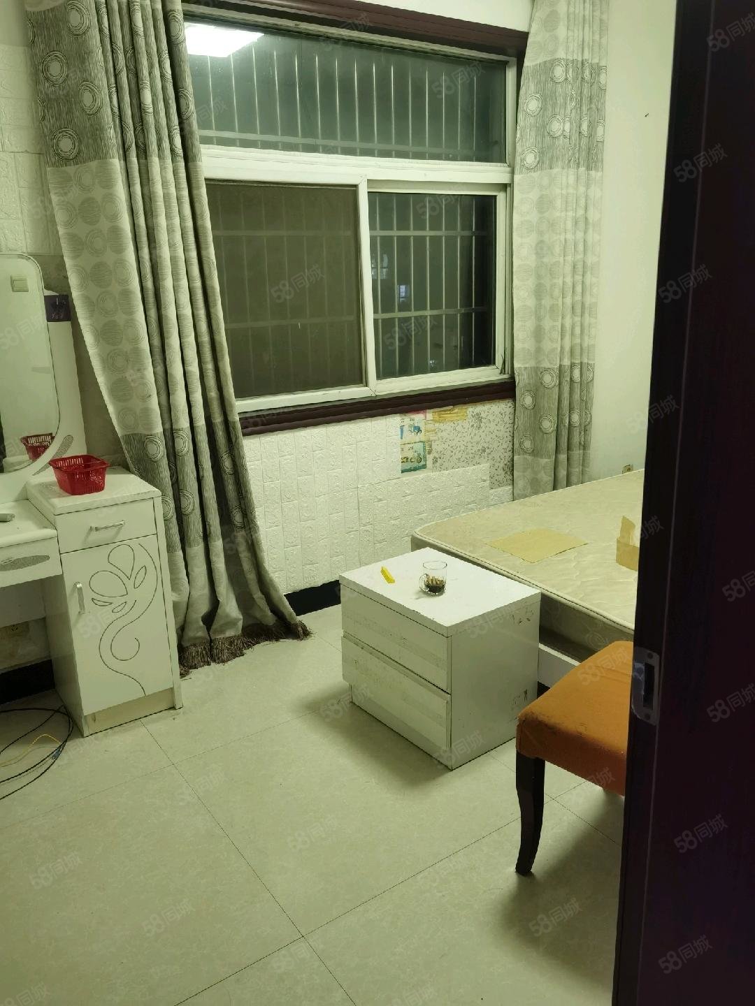 和谐佳苑2室1厅1卫62㎡南18万