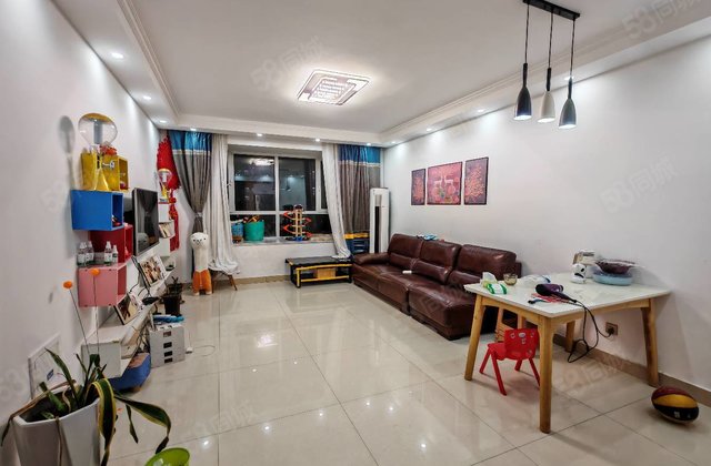 二中旁书香东郡精装三室大飘窗 带储藏室免大税好楼层9楼