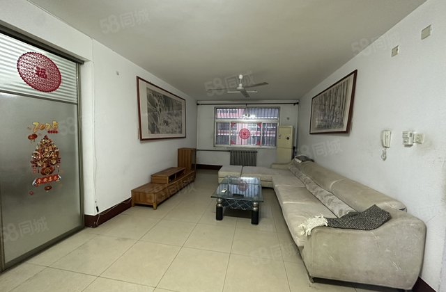 急售！市医院南 环城湖边 镜明园 鼎舜花园 大三室 中间楼层