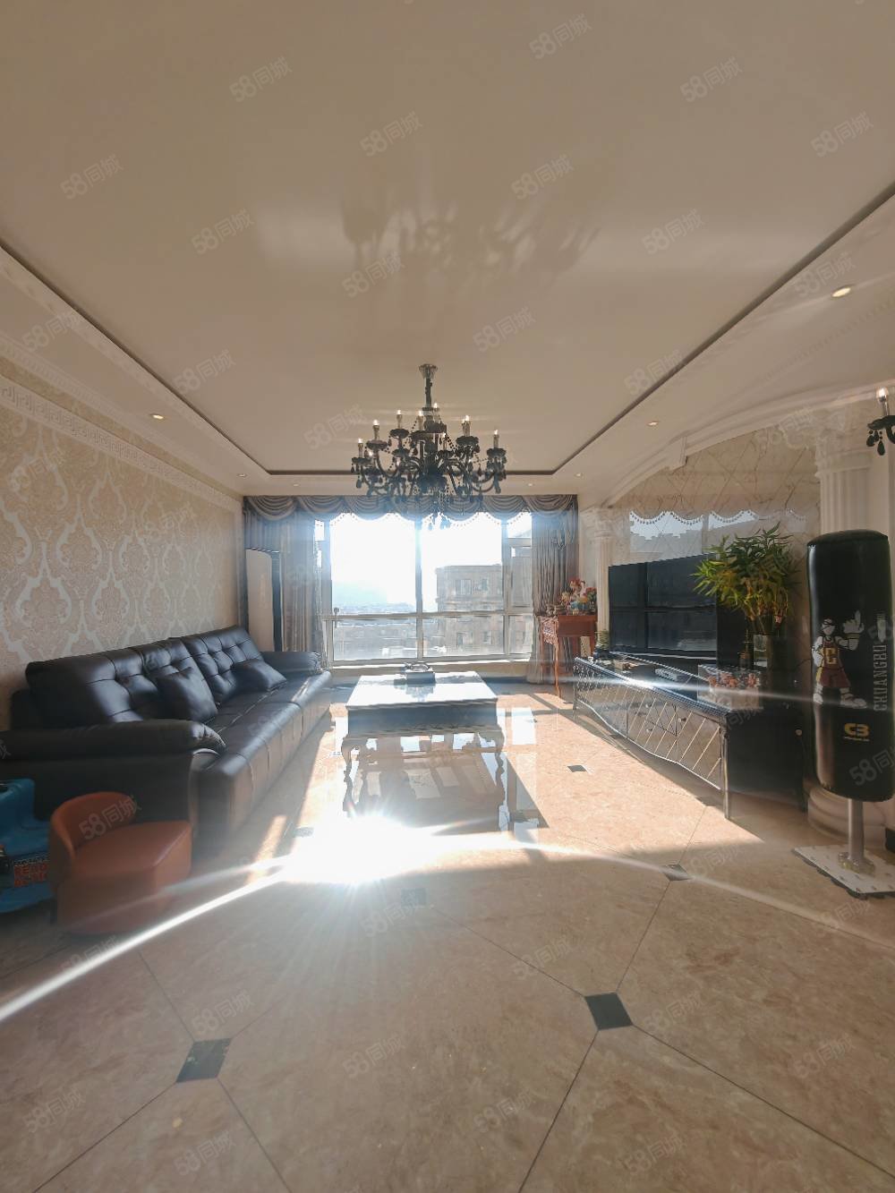 紫御华府3室2厅1卫133㎡南北85万