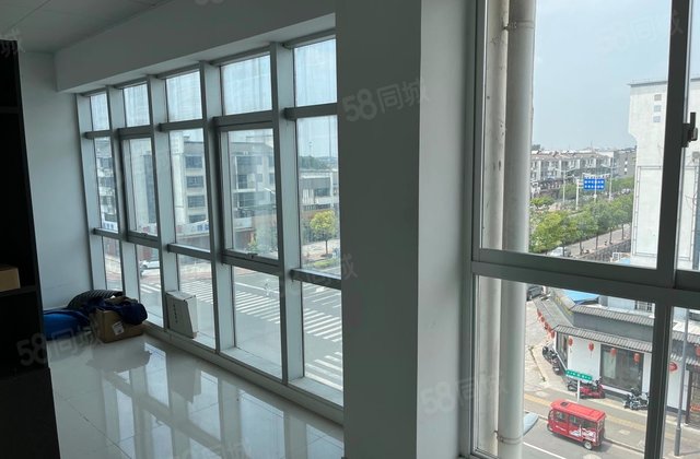 金汇1181室1厅70.61㎡45万二手房图片