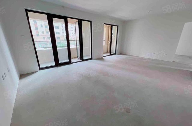 雅柏文一号公馆4室2厅138㎡72万二手房图片