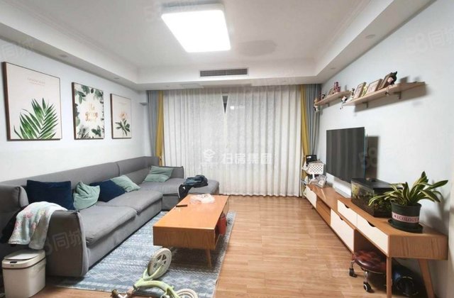 裕昌九州国际 文轩 月季公园附近 精装三室边户 送车位储藏室