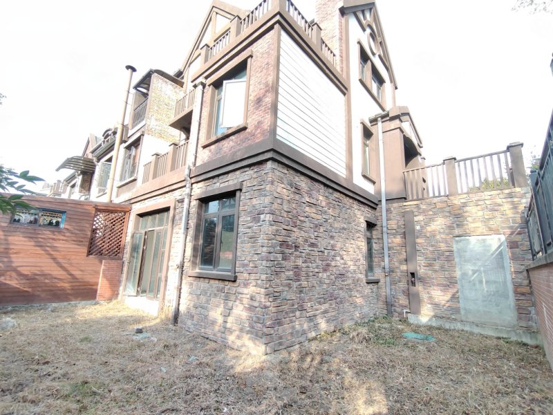 端头别墅500平米 花园露台 酒窖车位 齐,富临绵州水郡源岛-绵阳58同城