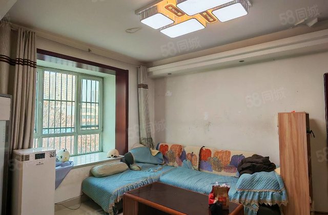 和馨园  多层 带车库 中层  房龄新 生活    齐全