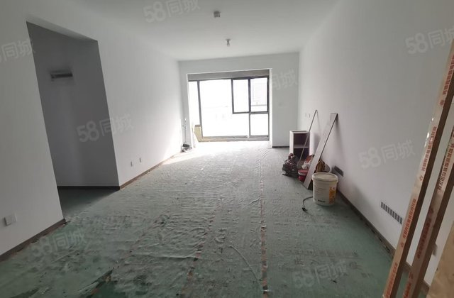 城市芳华 带车位地下室 好楼层 看房方便