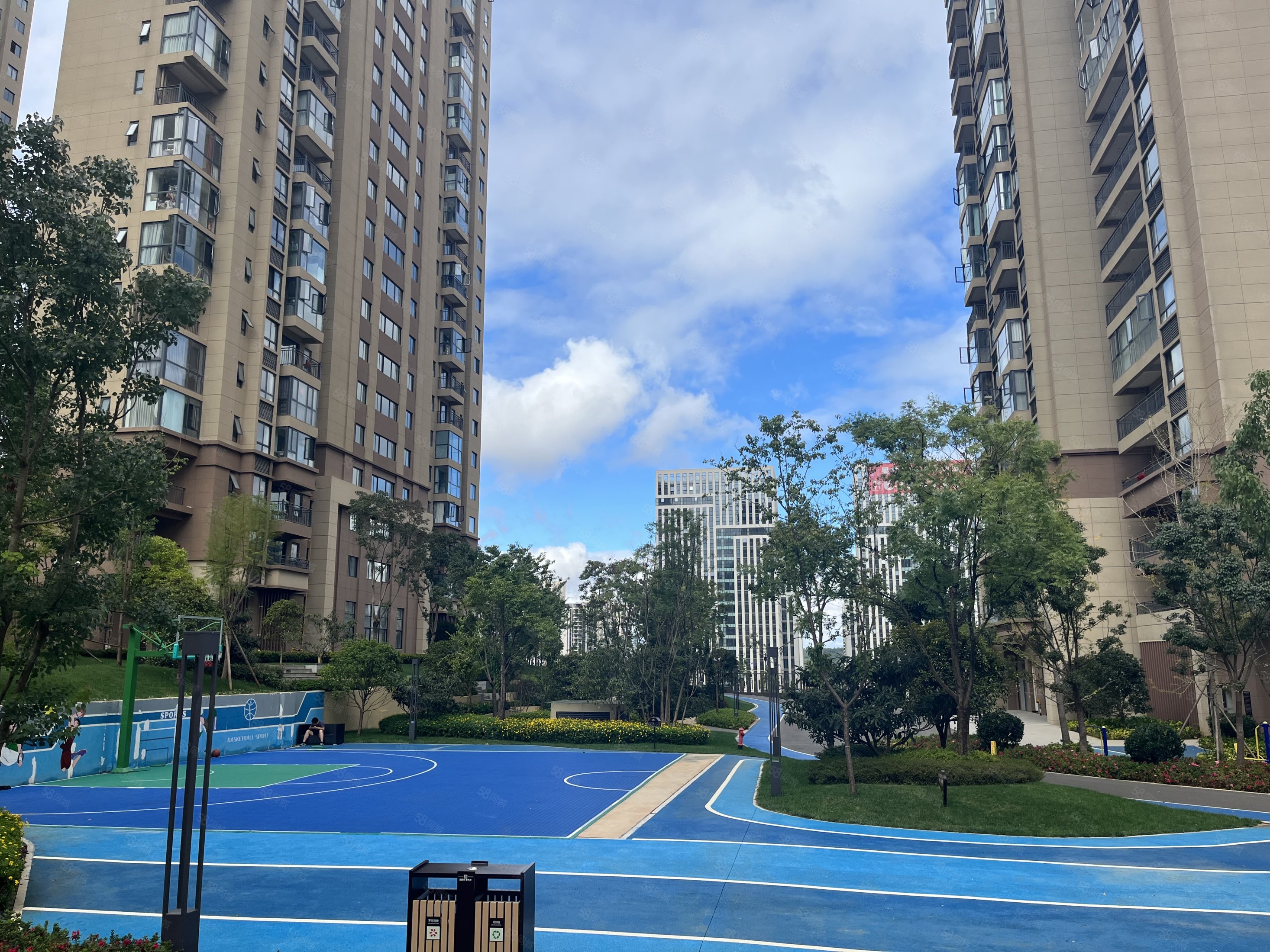 电梯入户富康城紫悦台98平三室两卫环境优美36划算