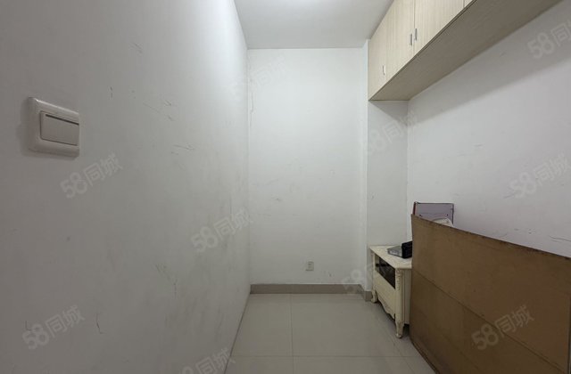 华港顺河城 3房 周边配套完善