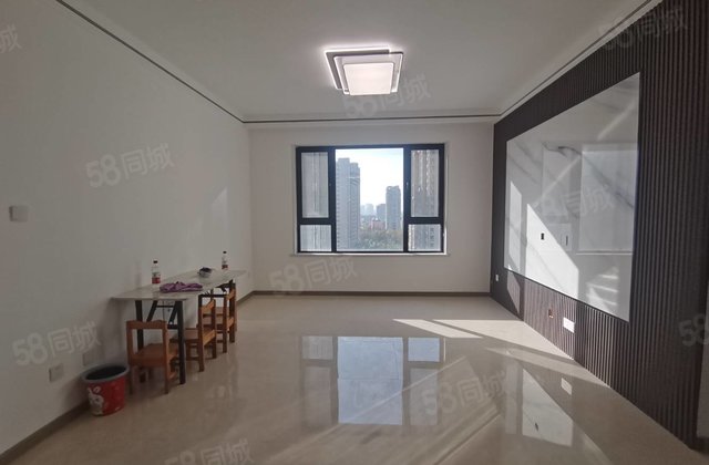 区妇幼城市之尊边户三室二卫免大税带储藏室颐馨园江山印和馨园