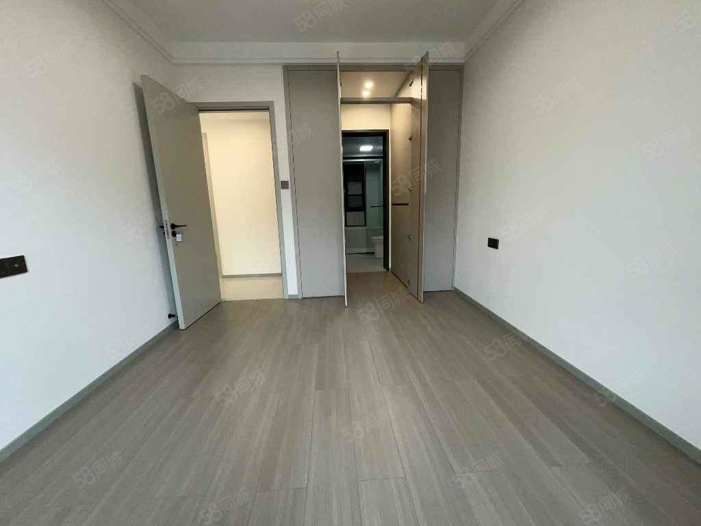 应城市碧桂园云玺3室2厅2卫107㎡南68.8万