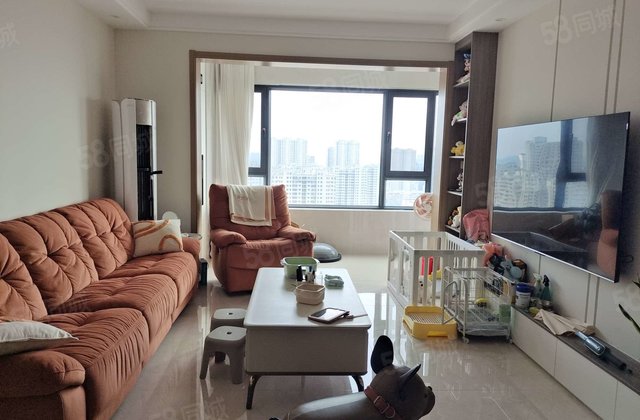 区妇幼，新房 地暖 城市   车位储 昌润路电梯房 实验