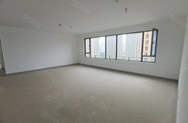 绿城百合新城 中间楼层 次新小区 大平层