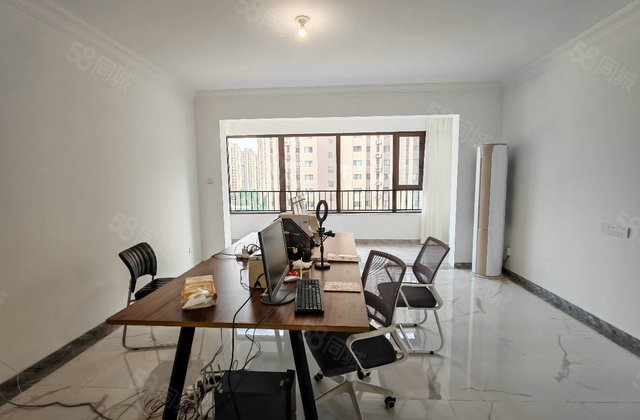 国岳府 精装四室双卫双阳台 好楼层 小高层东边户