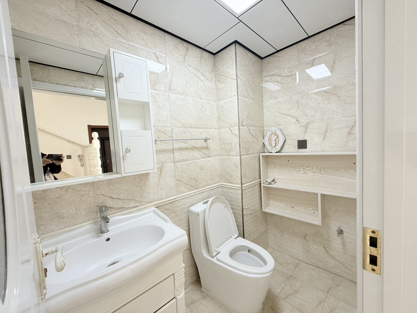 众力牧民欣街4室2厅2卫147㎡南北69.8万