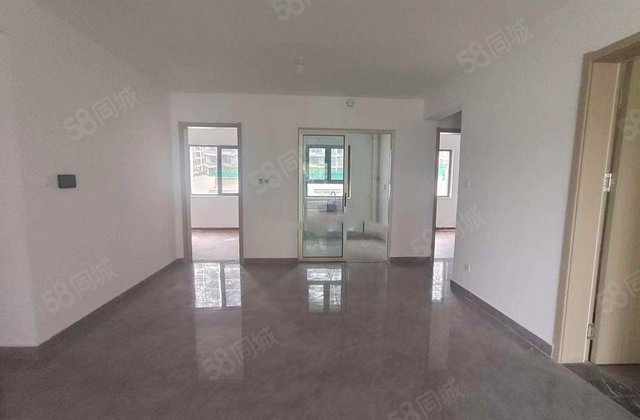 二中  儒辰辰悦4室2卫 全款走一手手续