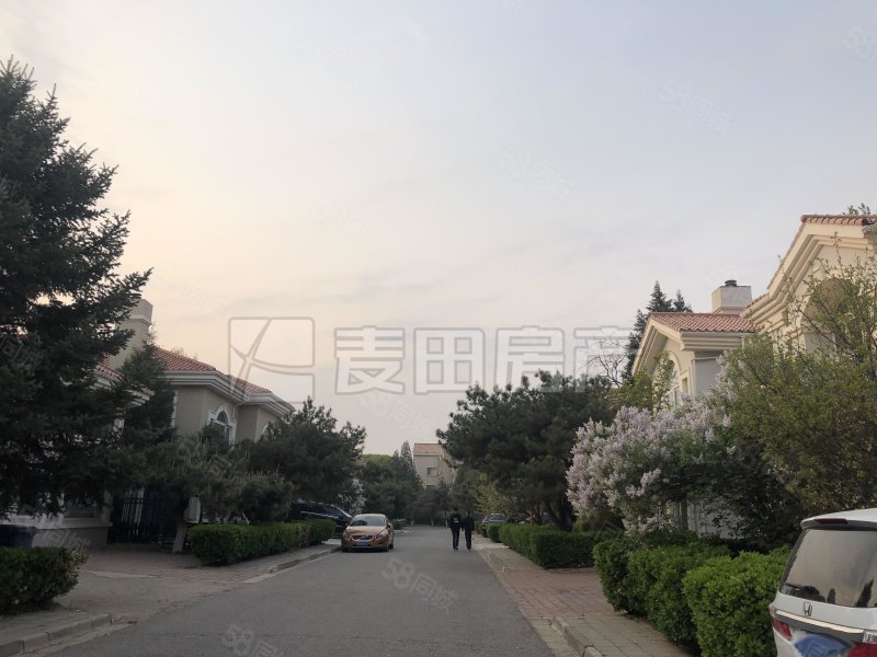 裕京花園別墅5室3廳4衛(wèi)291.11㎡南北2900萬