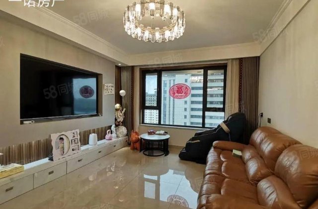 超 ！超 ！民生凤凰城1号院，精装修，带车储，房东诚心出售