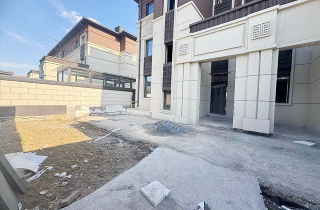 澳海富春山居(别墅)5室3厅192.59㎡155万二手房图片