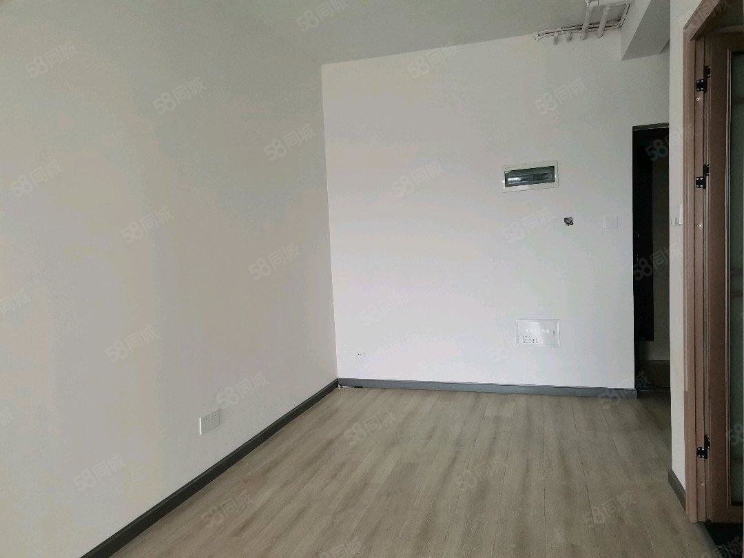 天麟汇景园2室2厅1卫77.43㎡东53.8万