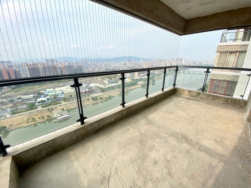 岭南明珠三期3室2厅2卫147㎡东117万