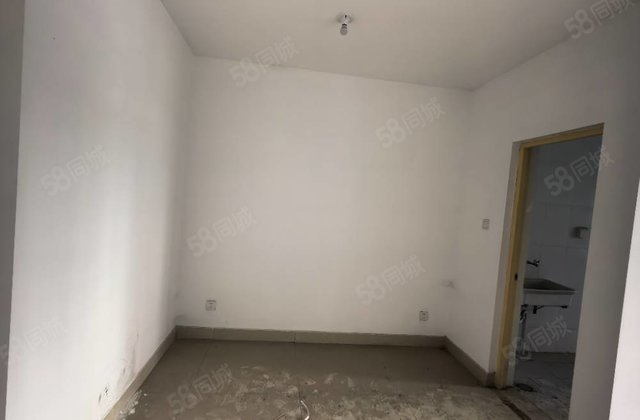 先锋社区深圳路  ，新房未住，急售，两室朝阳