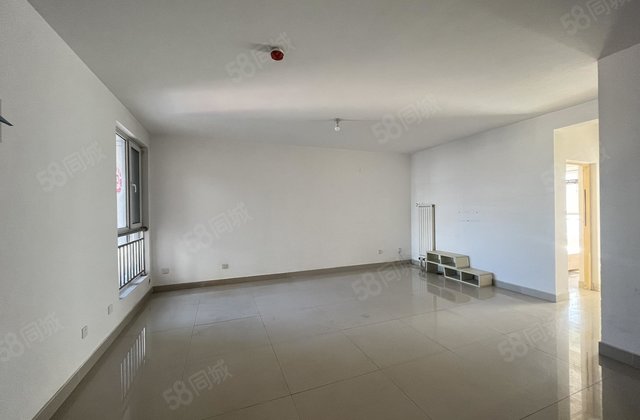 湖边 华悦金钻 单价底的一套 120平 80来万 乐园实验