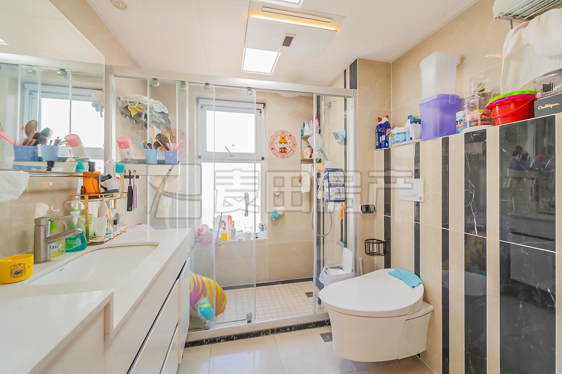 國風上觀4室2廳2衛(wèi)196.4㎡南北1350萬