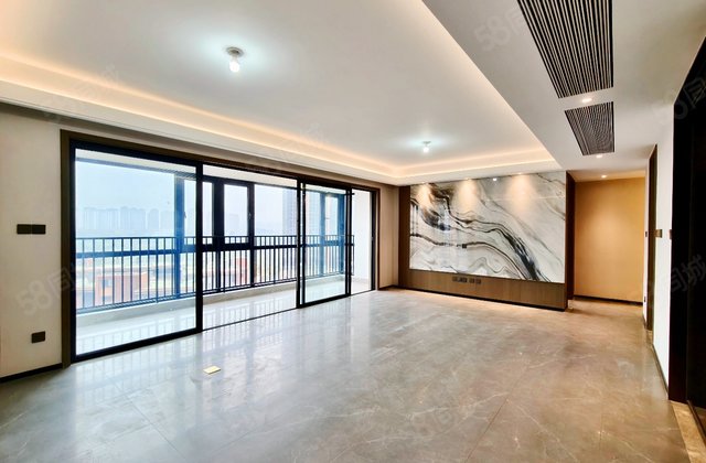 首开龙湖天璞4室2厅143.29㎡340万二手房图片