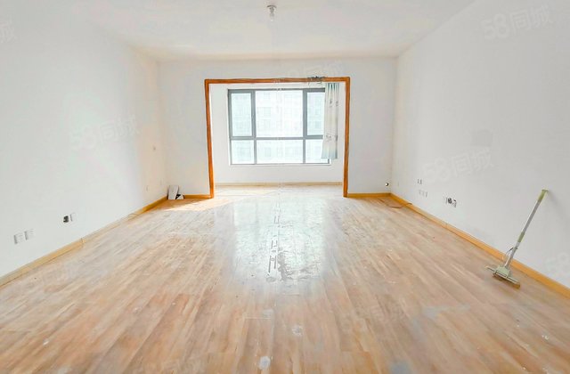 中海奥龙观邸4室2厅195㎡470万二手房图片