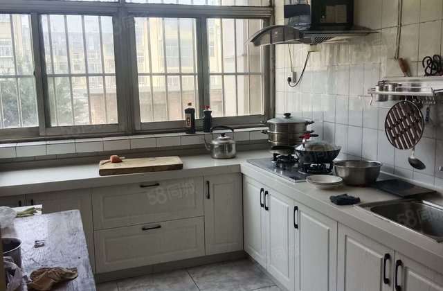 急售95三室低层 老文轩八中本部 一中老校 外国语附近