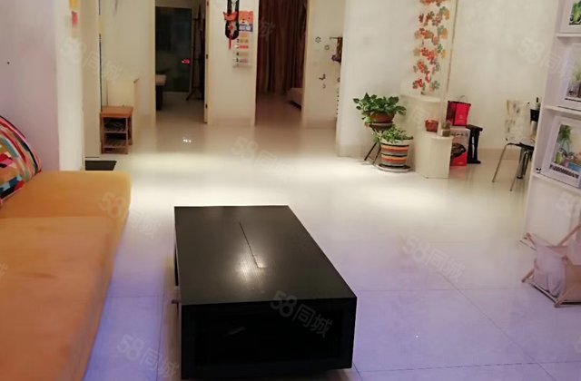 润佳公寓2室2厅1卫，已免大税可改为三室，一梯两户好楼层！！